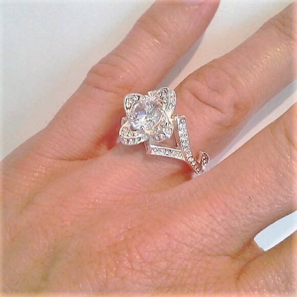 Ring 925 Silver Sz 7 Flower Simulated Diamonds FLEUR de Lis Blossom Clover FANCY - Picture 2 of 8